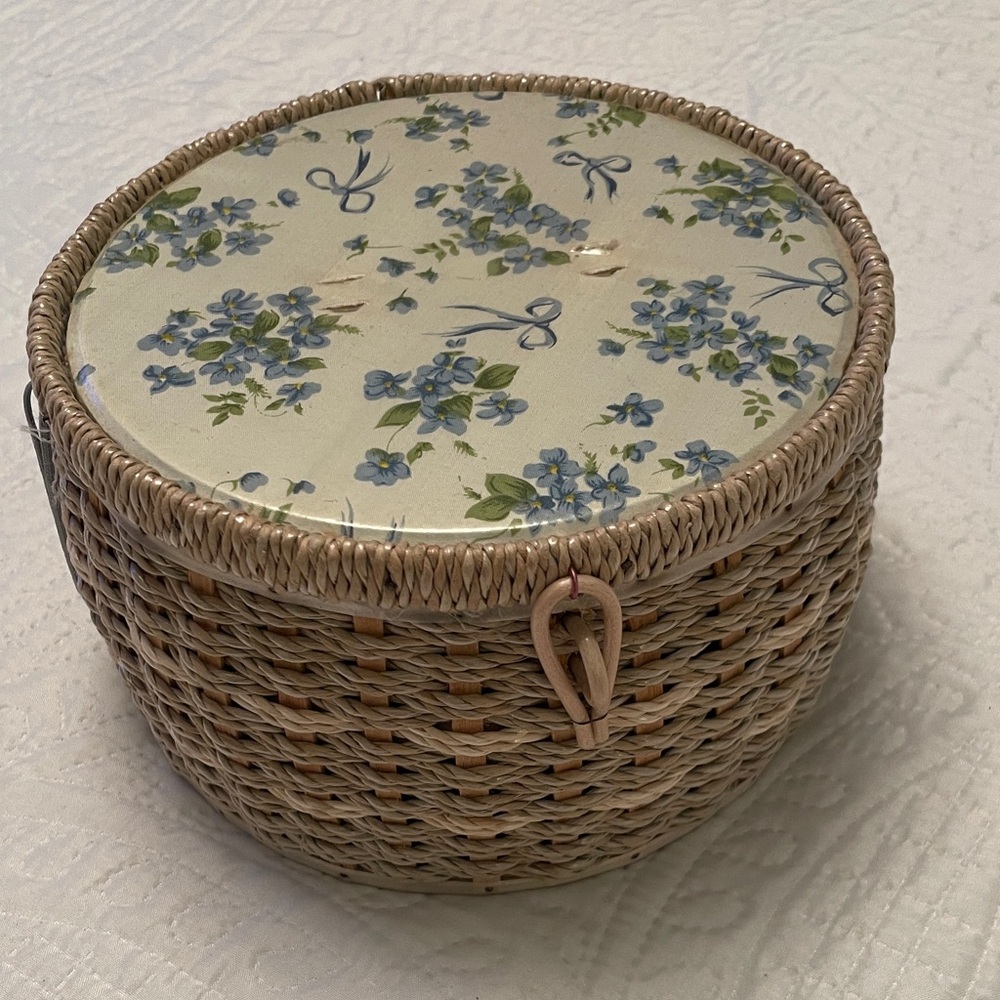 Vintage 60’s DRITZ Coated Woven Wicker Round Sewing Basket
